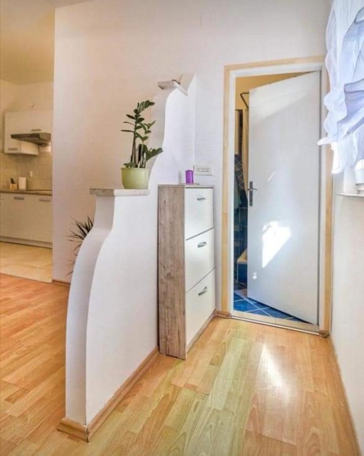 Apartman Zara Center Pula Exterior foto